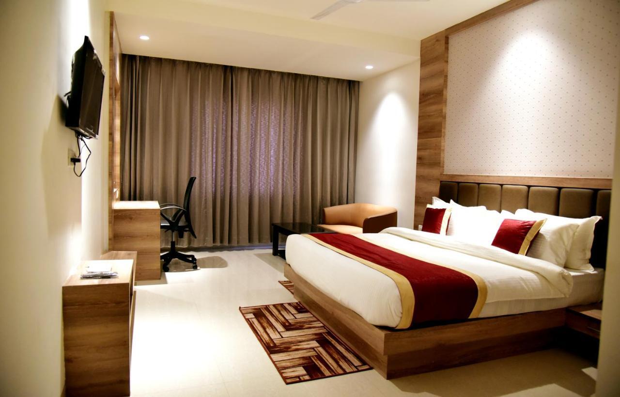 Hotel Crystal Grand Haldwani Exterior photo